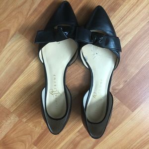 Black Bow Flats